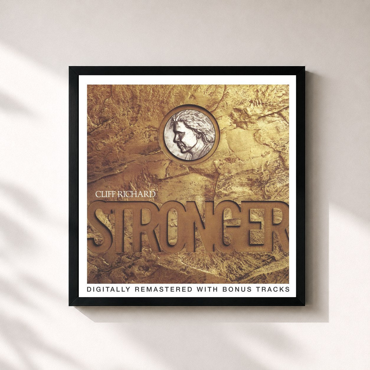 #noir Tableau carré de l'album Stronger de Cliff Richard, cadre noir 32x32 cm