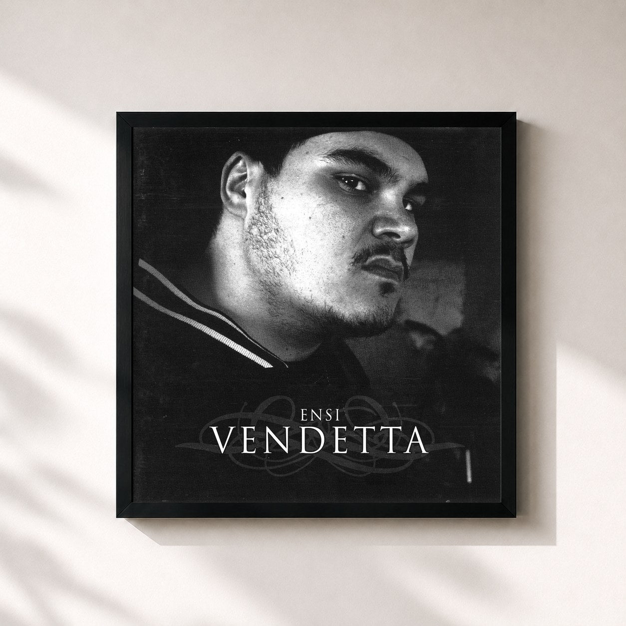 #noir Tableau carré de l'album VENDETTA de Ensi, cadre noir 32x32 cm