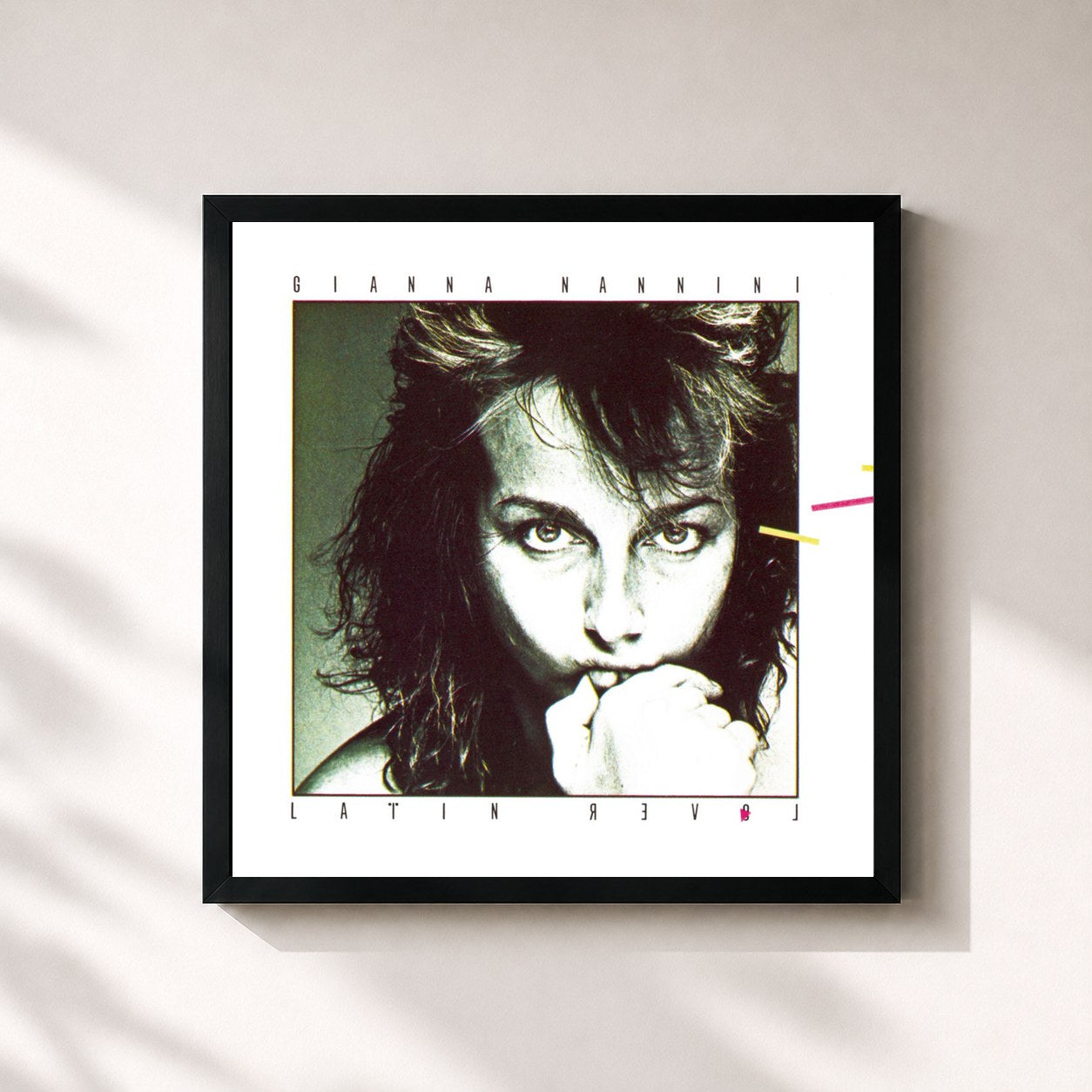 #noir Tableau carré de l'album Latin Lover de Gianna Nannini, cadre noir 32x32 cm