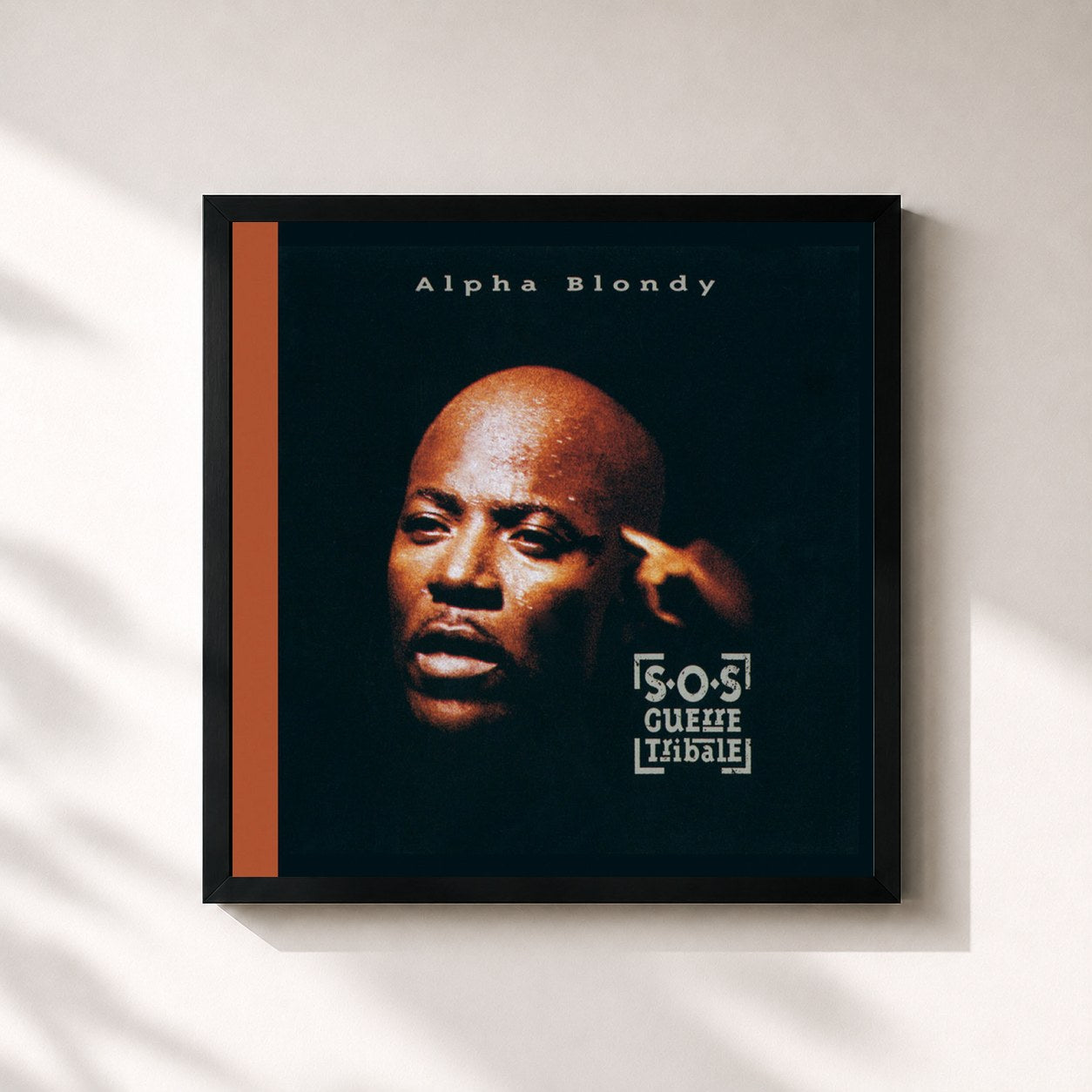 #noir Tableau carré de l'album S.O.S guerre tribale (2010 Remastered Edition) de Alpha Blondy, cadre noir 32x32 cm