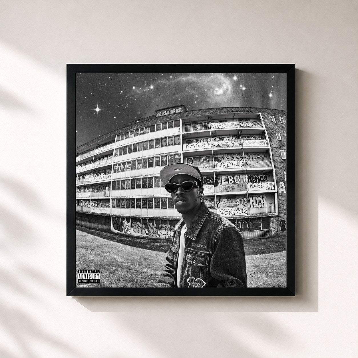 #noir Tableau carré de l'album Rise Above Hate de Unknown T, cadre noir 32x32 cm