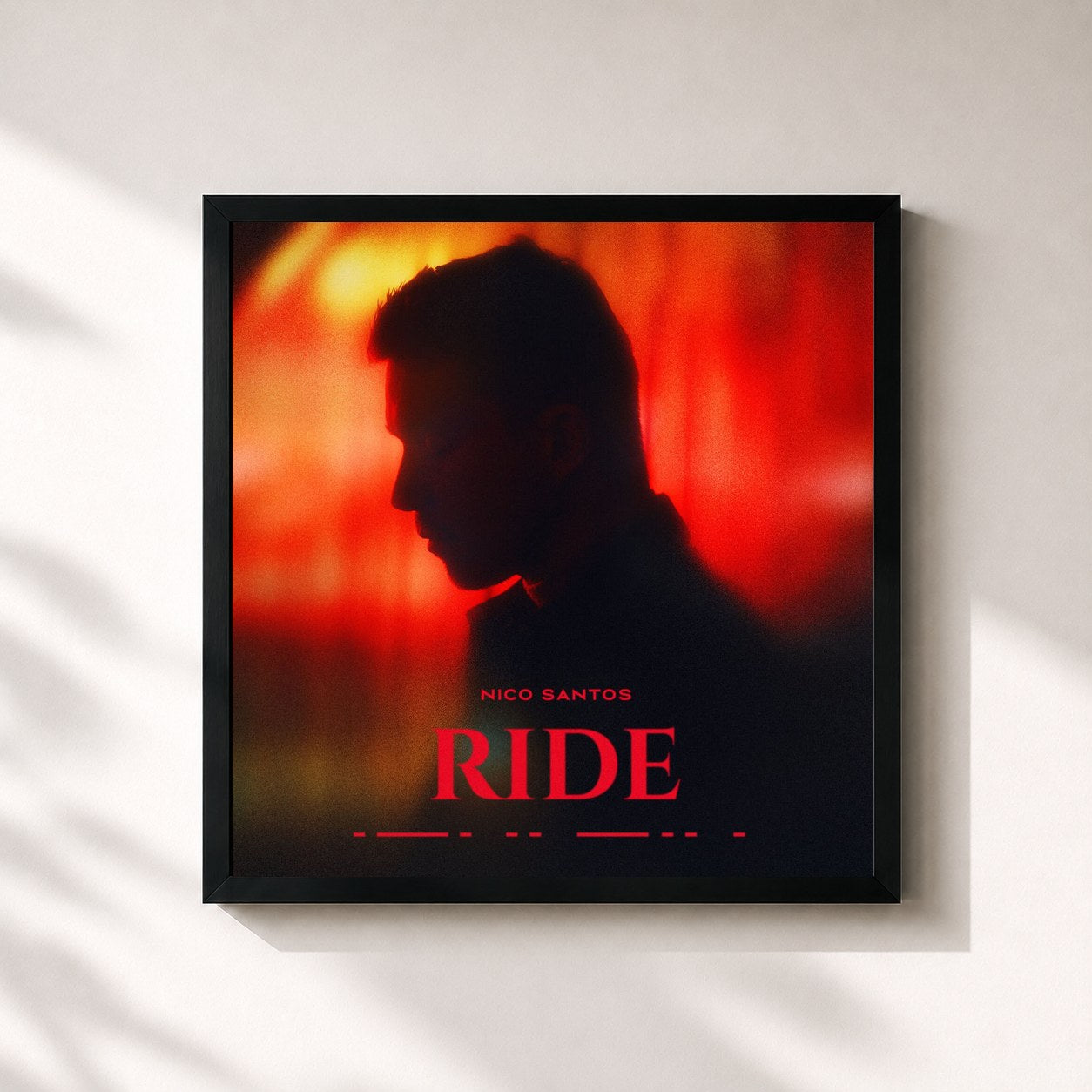 #noir Tableau carré de l'album Ride de Nico Santos, cadre noir 32x32 cm