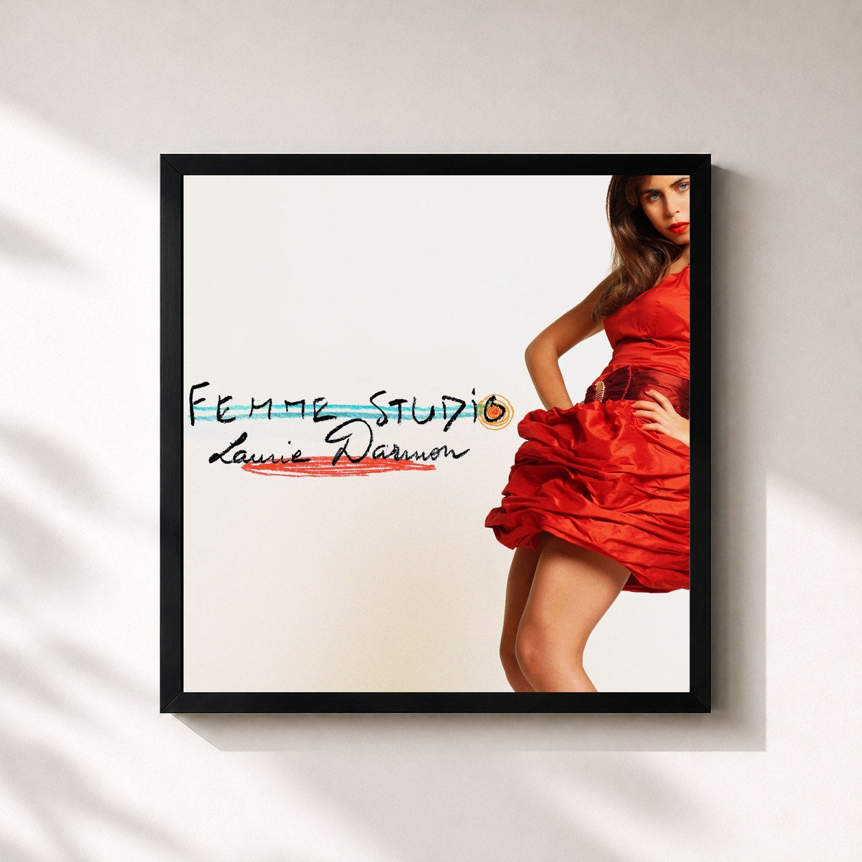 #noir Tableau carré de l'album Femme Studio de Laurie Darmon, cadre noir 32x32 cm