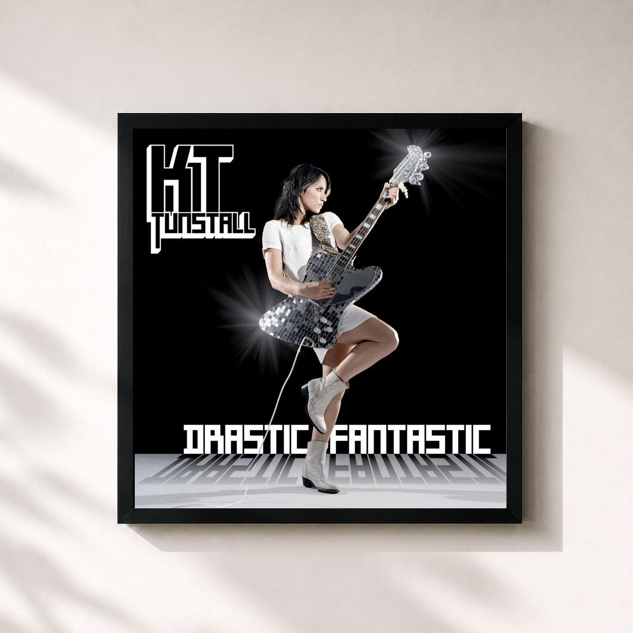 #noir Tableau carré de l'album Drastic Fantastic de KT Tunstall, cadre noir 32x32 cm