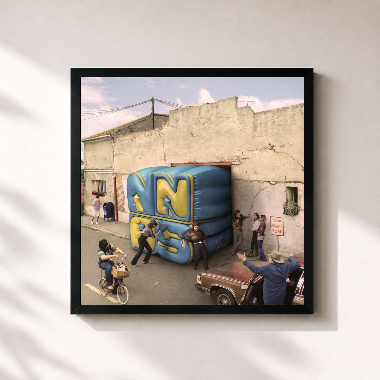 #noir Tableau carré de l'album Wallace (new edition) de Naive New Beaters, cadre noir 32x32 cm