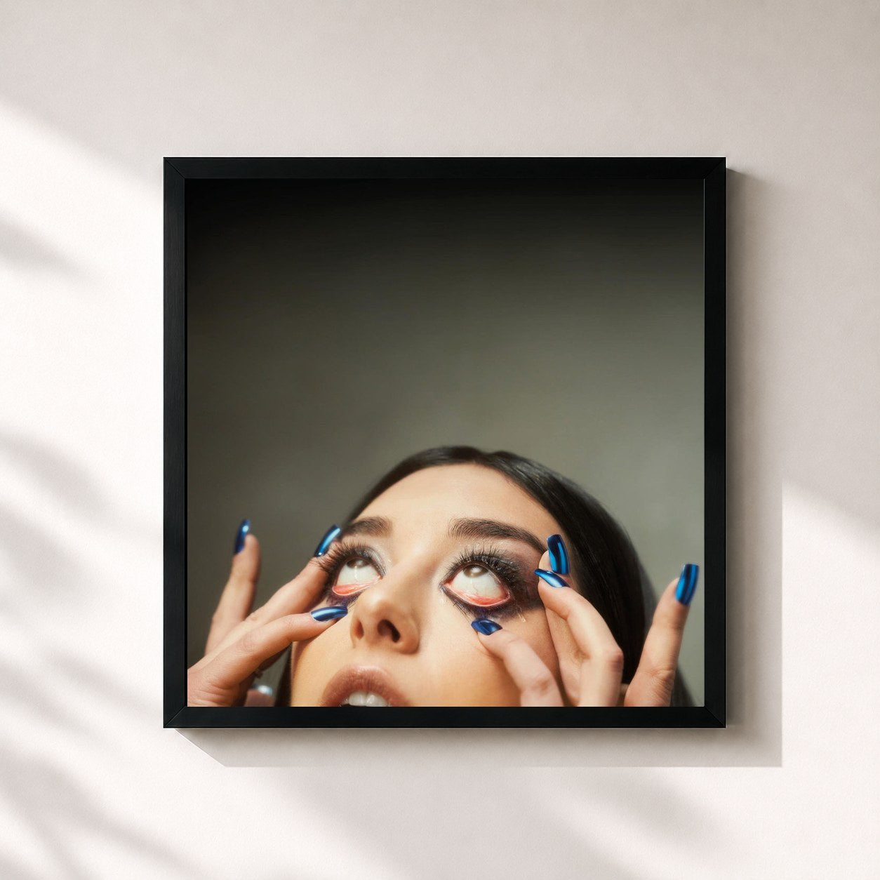 #noir Tableau carré de l'album ENDLICH TUT ES WIEDER WEH de ELIF, cadre noir 32x32 cm