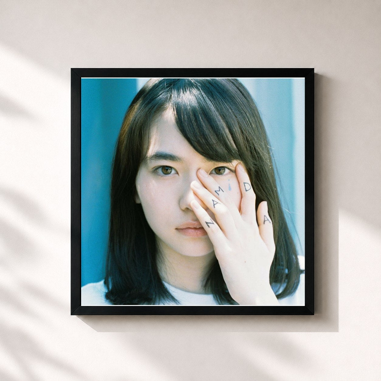 #noir Tableau carré de l'album NAMiDA de KANA-BOON, cadre noir 32x32 cm