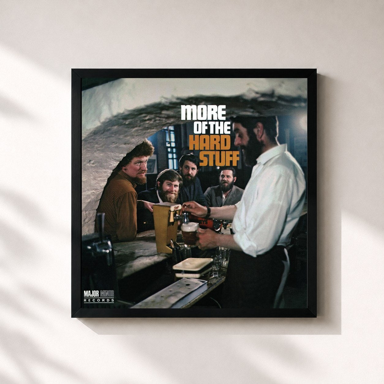 #noir Tableau carré de l'album More of the Hard Stuff [2012 - Remaster] (2012 Remastered Version) de The Dubliners, cadre noir 32x32 cm