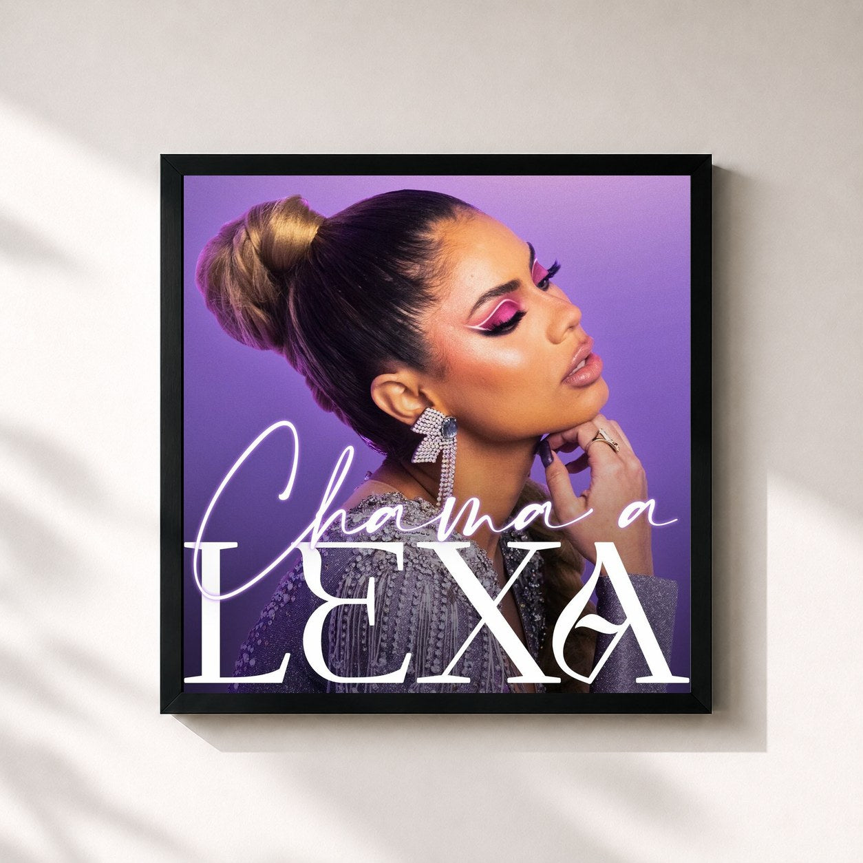 #noir Tableau carré de l'album Chama A Lexa de Lexa, cadre noir 32x32 cm
