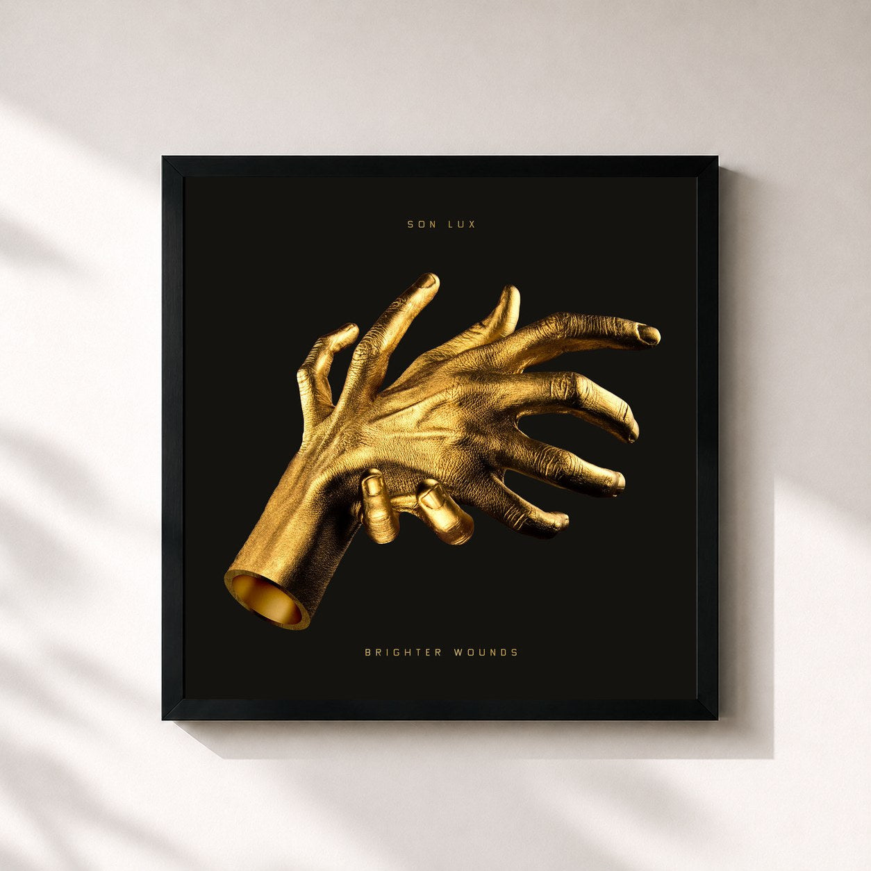 #noir Tableau carré de l'album Brighter Wounds de Son Lux, cadre noir 32x32 cm