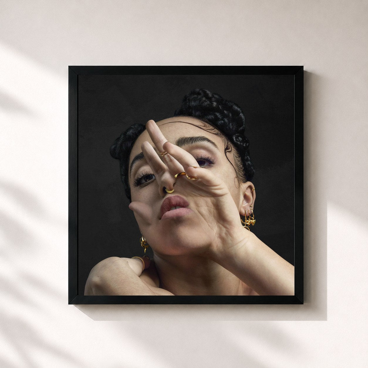 #noir Tableau carré de l'album M3LL155X de FKA twigs, cadre noir 32x32 cm