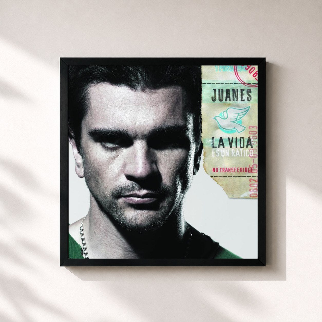 #noir Tableau carré de l'album La Vida Es Un Ratico de Juanes, cadre noir 32x32 cm