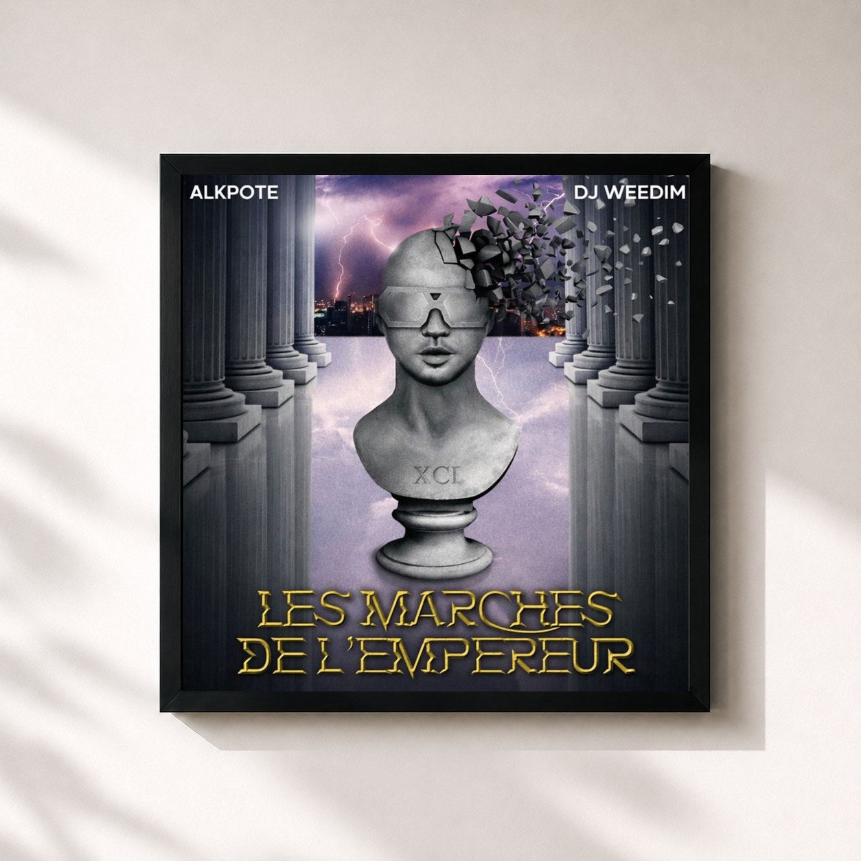 #noir Tableau carré de l'album Les Marches de l'Empereur de Alkpote, cadre noir 32x32 cm