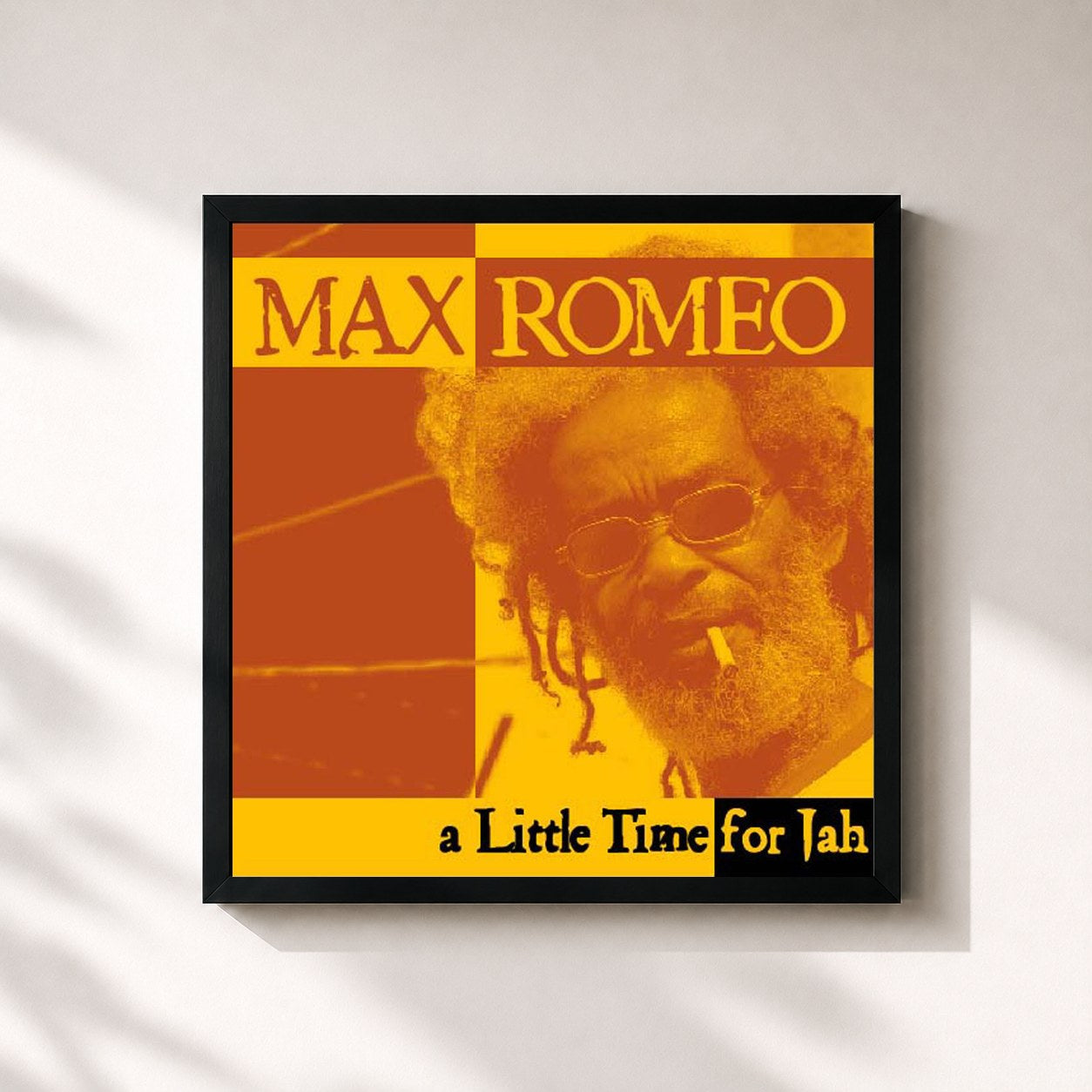#noir Tableau carré de l'album A Little Time For Jah de Max Romeo, cadre noir 32x32 cm