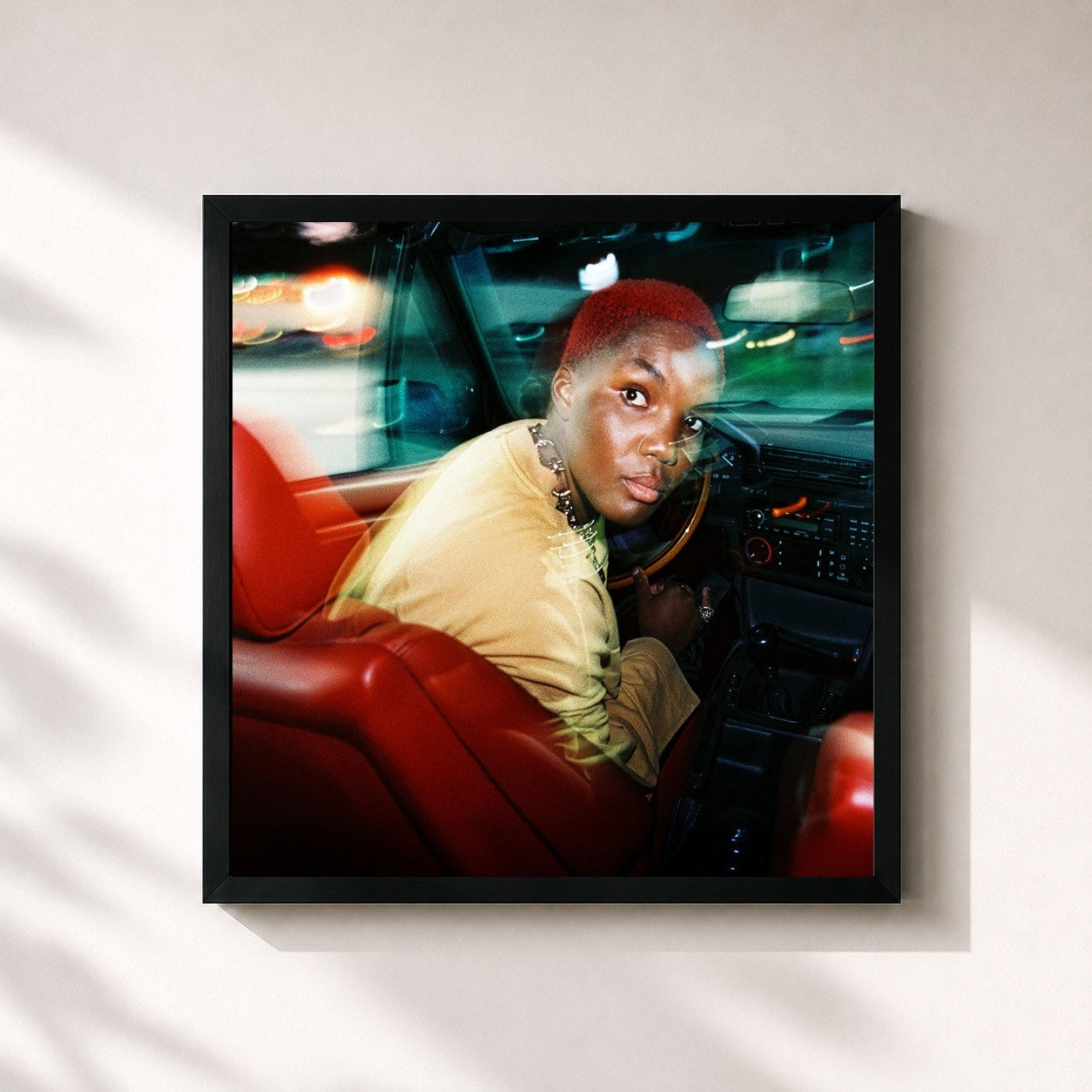#noir Tableau carré de l'album Ambiguous Desire de Arlo Parks, cadre noir 32x32 cm