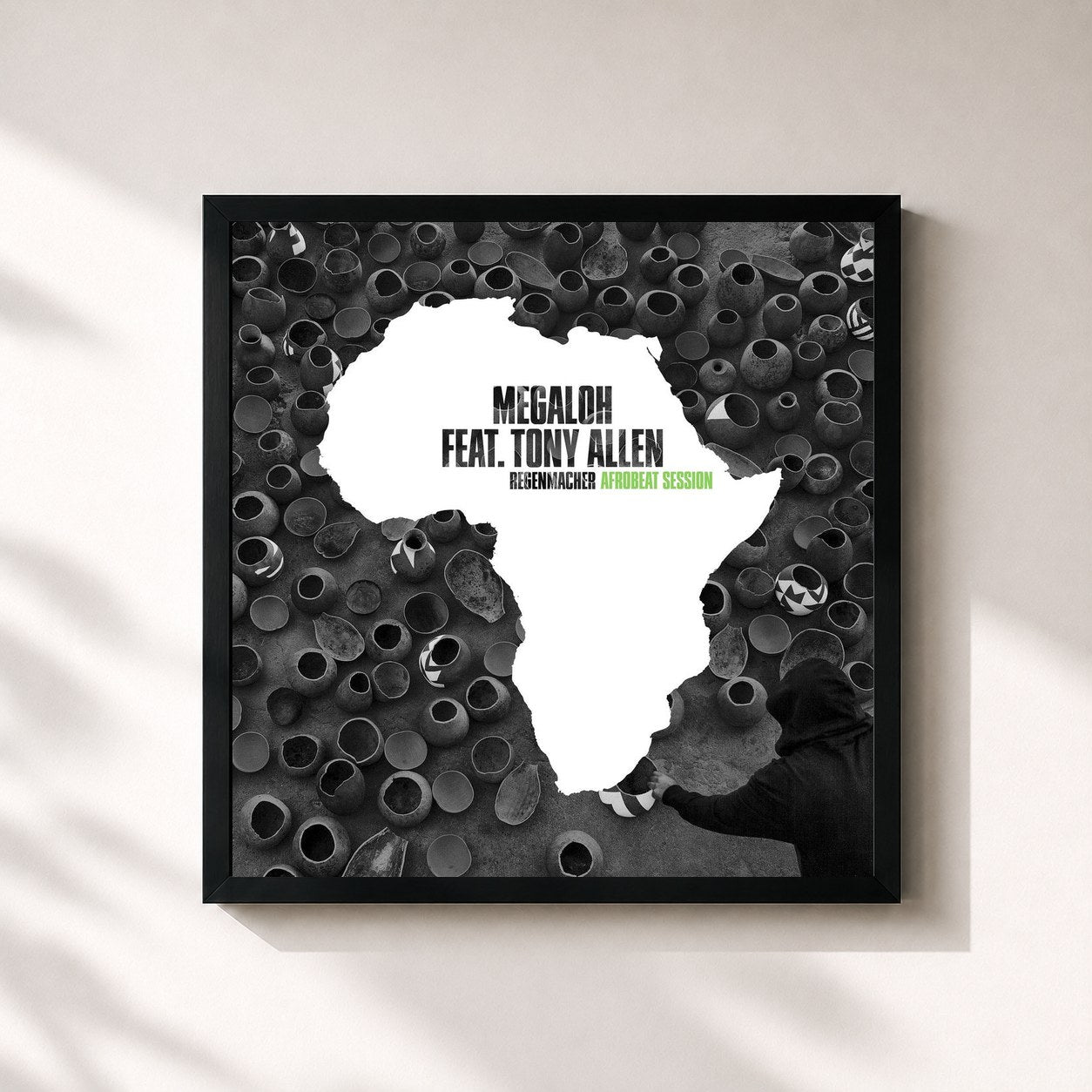 #noir Tableau carré de l'album Regenmacher (Afrobeat Session) de Megaloh, cadre noir 32x32 cm