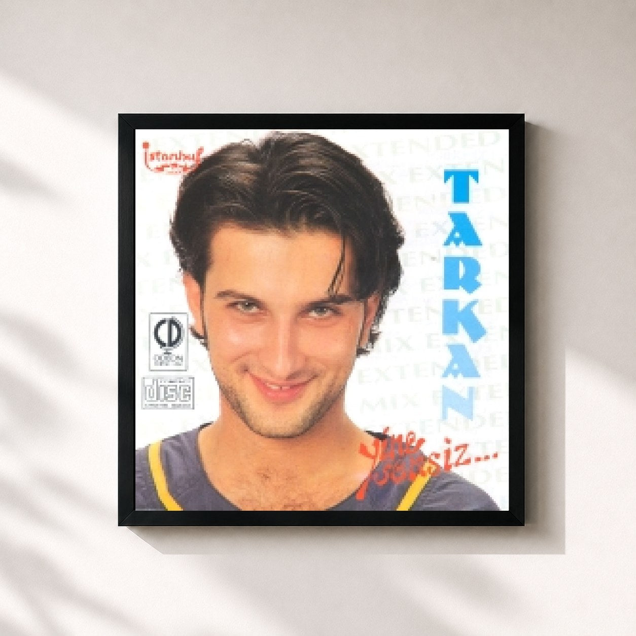 #noir Tableau carré de l'album Yine Sensiz de Tarkan, cadre noir 32x32 cm