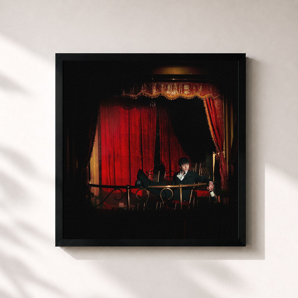 #noir Tableau carré de l'album AÚN NO HE TERMINADO de StrangeHuman, cadre noir 32x32 cm