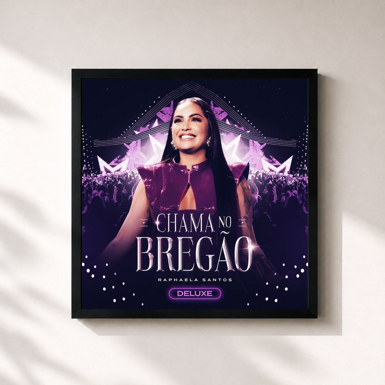 #noir Tableau carré de l'album Chama no Bregão (Deluxe) de Raphaela Santos, cadre noir 32x32 cm