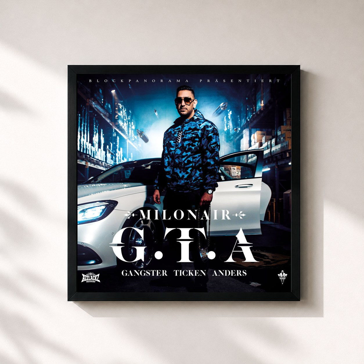 #noir Tableau carré de l'album G.T.A. (GANGSTER TICKEN ANDERS) de Milonair, cadre noir 32x32 cm