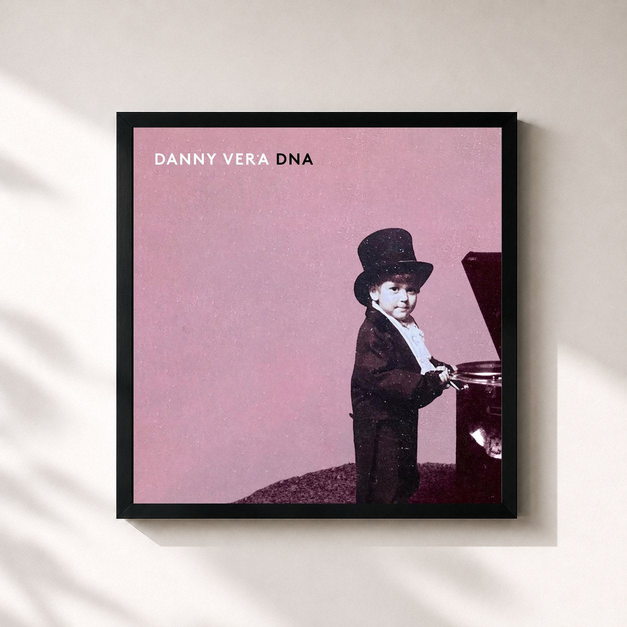 #noir Tableau carré de l'album DNA de Danny Vera, cadre noir 32x32 cm