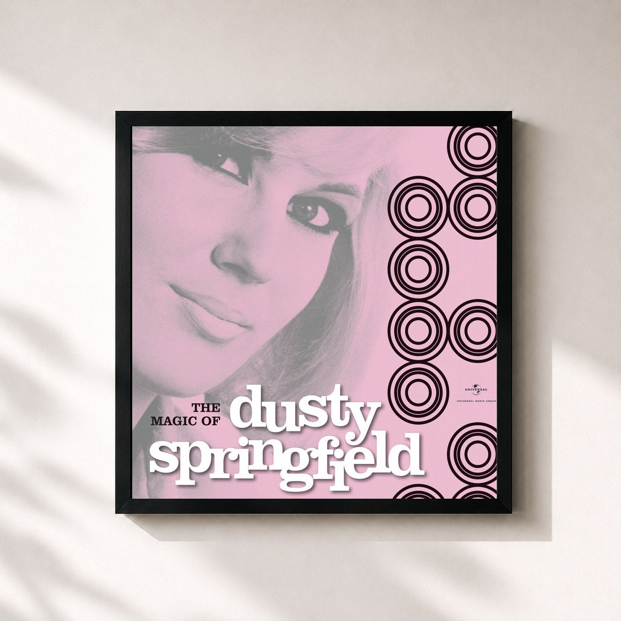 #noir Tableau carré de l'album The Magic of Dusty Springfield de Dusty Springfield, cadre noir 32x32 cm