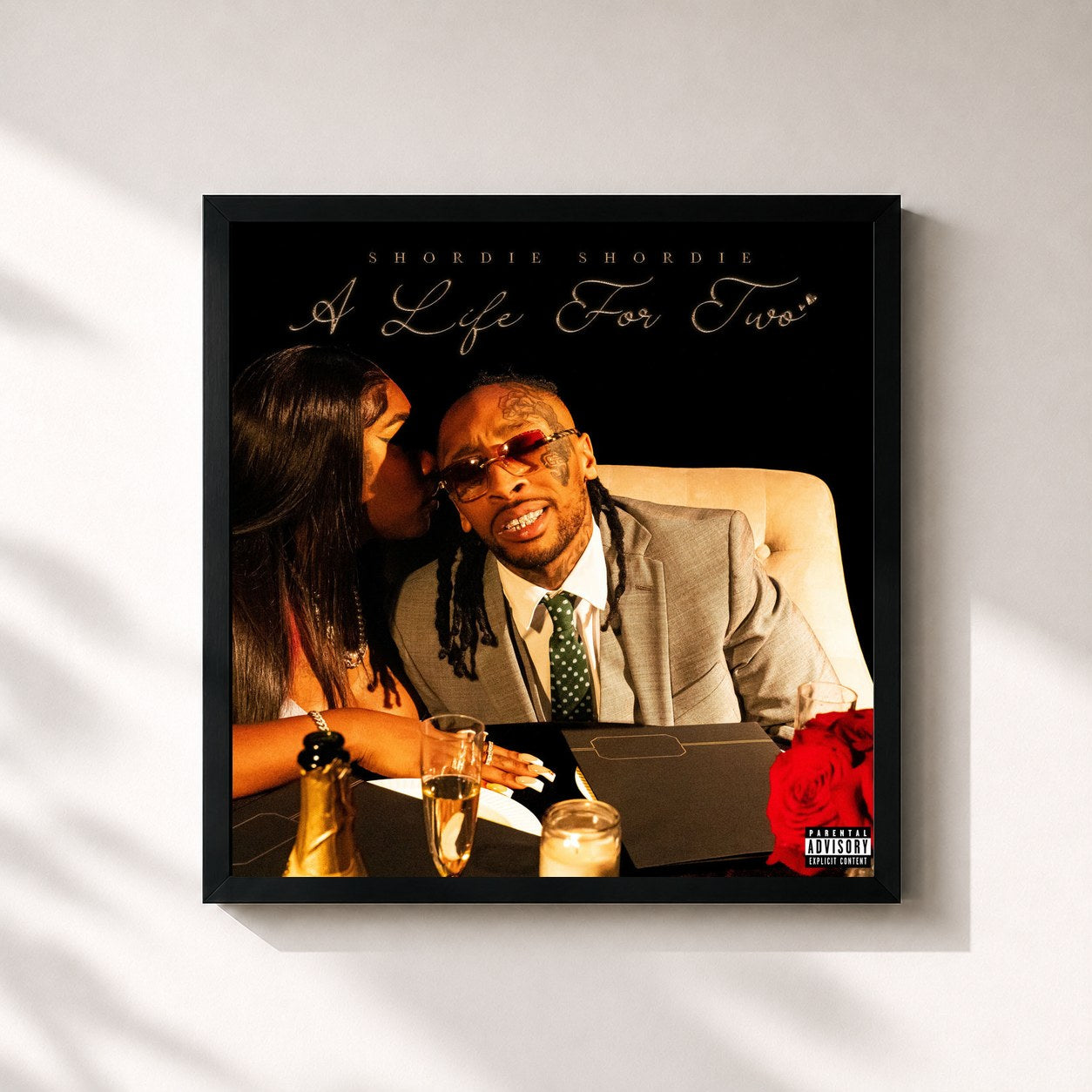 #noir Tableau carré de l'album A Life For Two de Shordie Shordie, cadre noir 32x32 cm