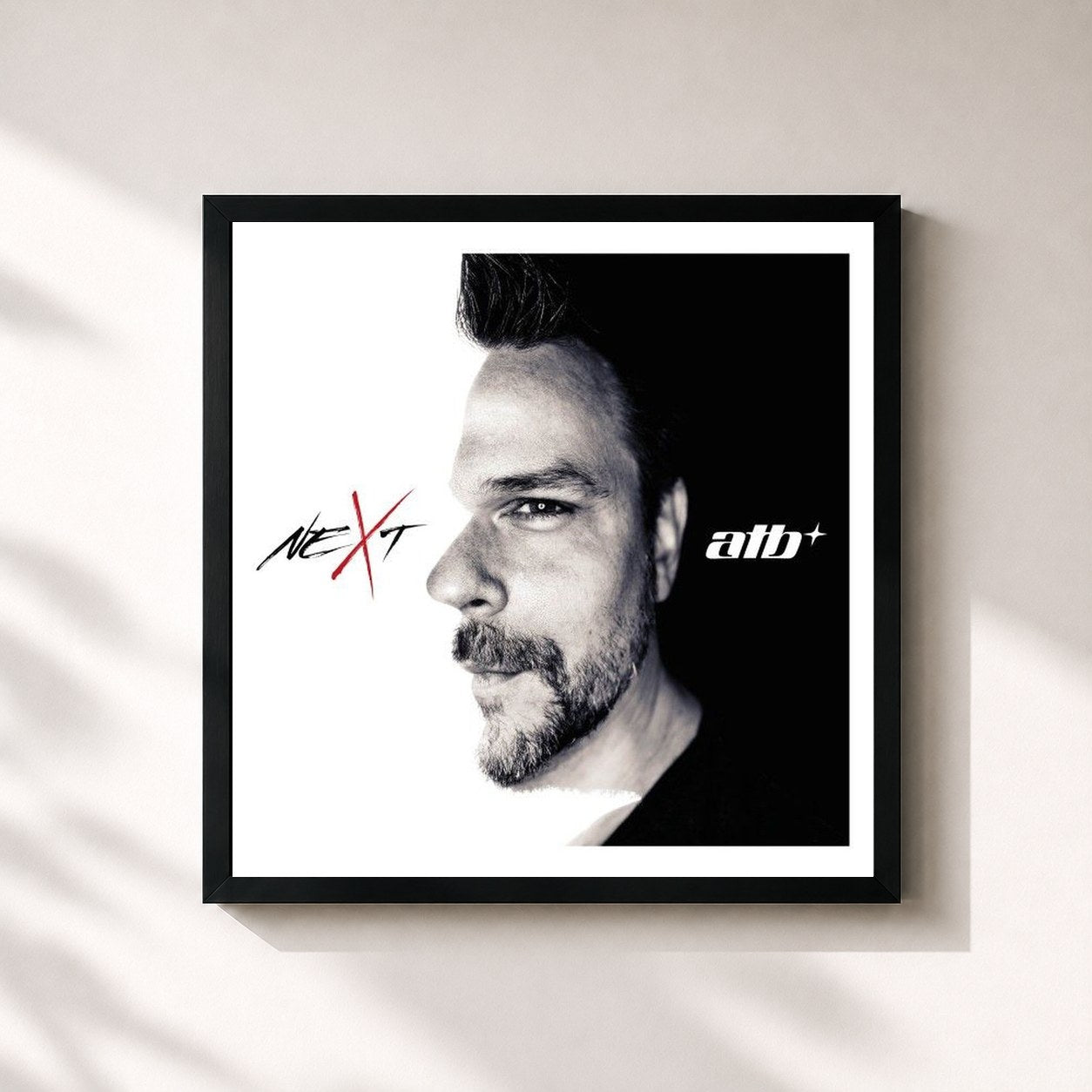 #noir Tableau carré de l'album neXt de ATB, cadre noir 32x32 cm