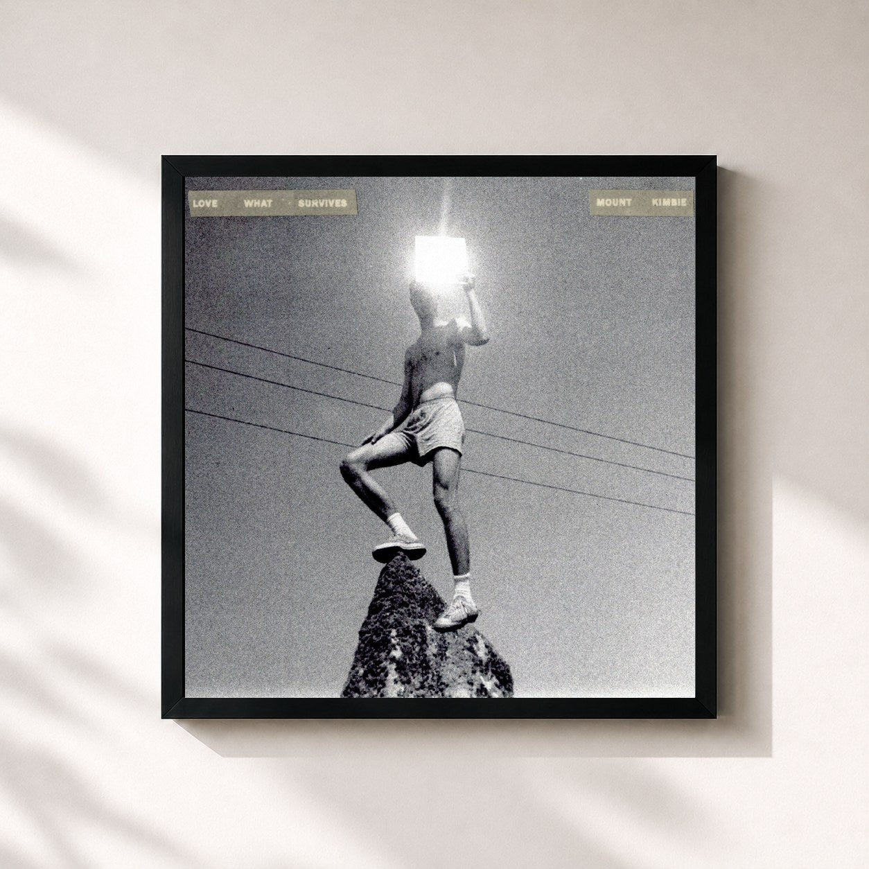 #noir Tableau carré de l'album Love What Survives de Mount Kimbie, cadre noir 32x32 cm