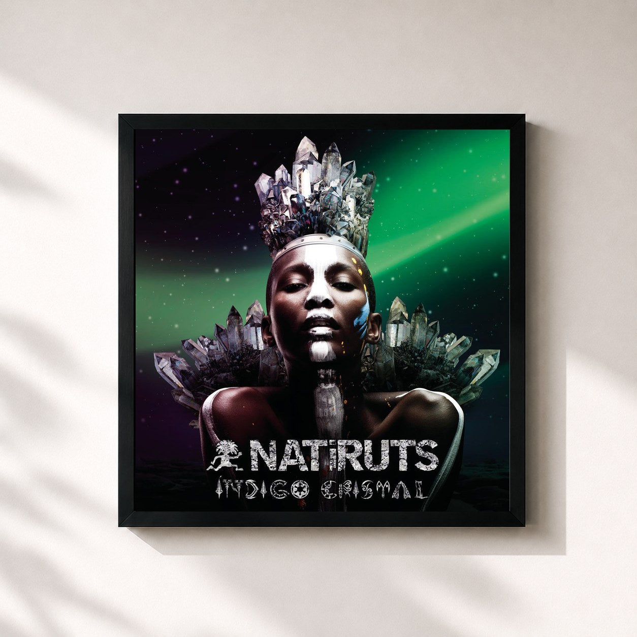 #noir Tableau carré de l'album Índigo Cristal de Natiruts, cadre noir 32x32 cm