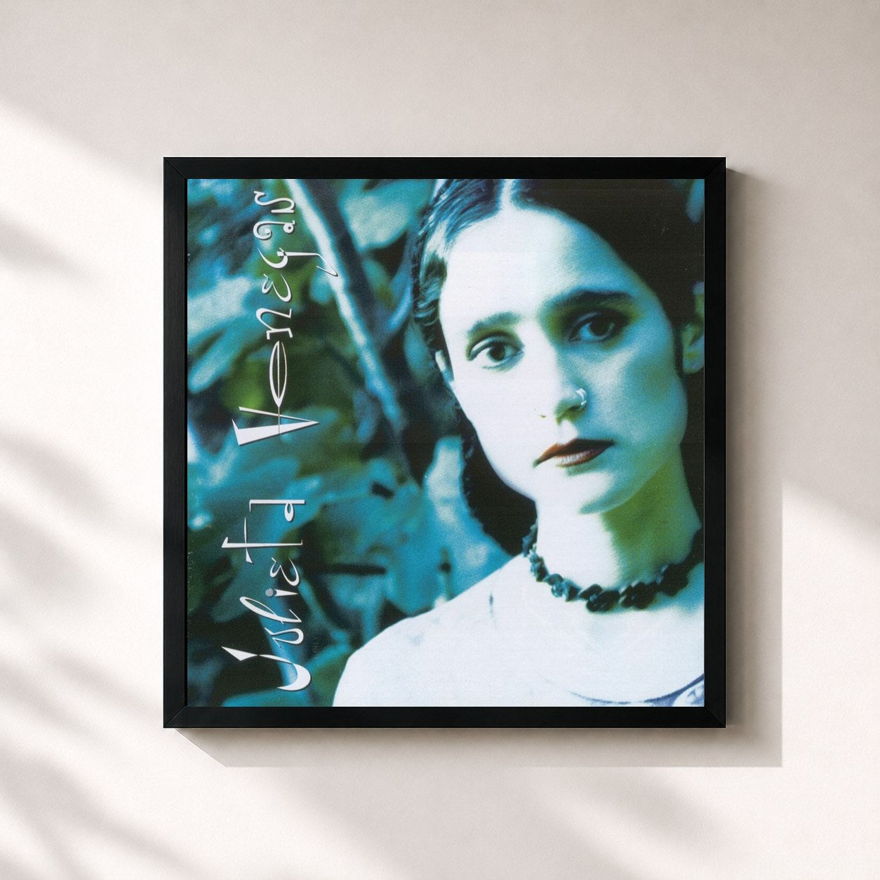 #noir Tableau carré de l'album Aqui de Julieta Venegas, cadre noir 32x32 cm