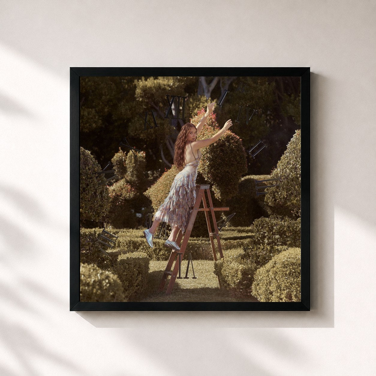 #noir Tableau carré de l'album A Matter of Time: The Final Hour de Laufey, cadre noir 32x32 cm