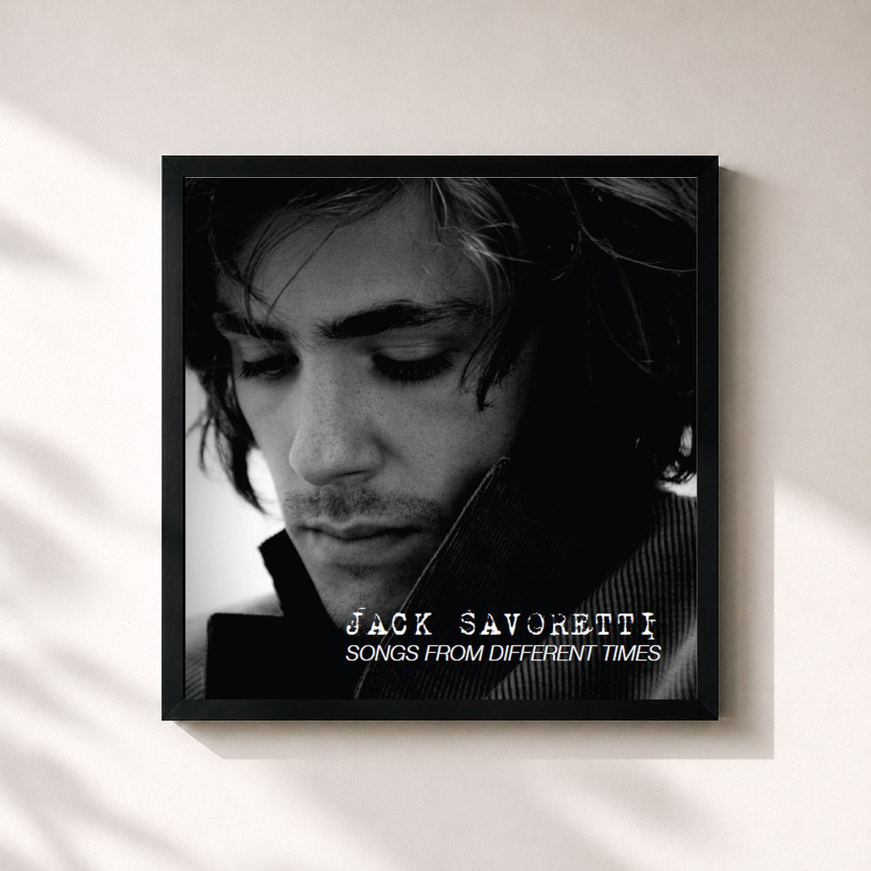 #noir Tableau carré de l'album Songs From Different Times de Jack Savoretti, cadre noir 32x32 cm