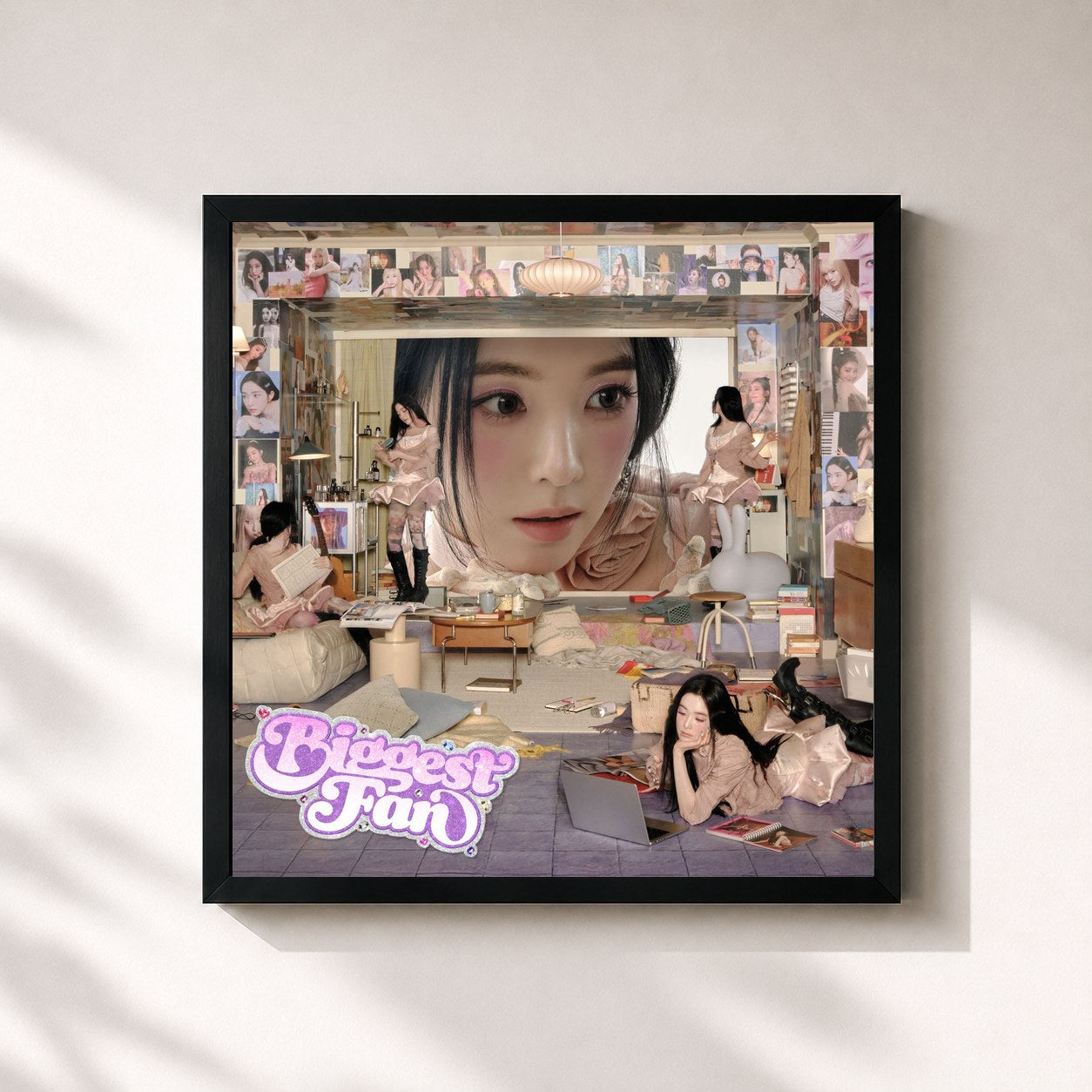 #noir Tableau carré de l'album Biggest Fan - The 1st Album de IRENE, cadre noir 32x32 cm