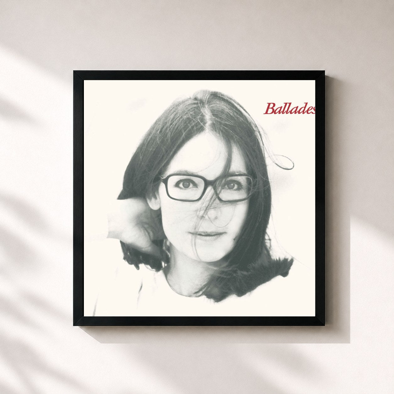 #noir Tableau carré de l'album Ballades de Nana Mouskouri, cadre noir 32x32 cm