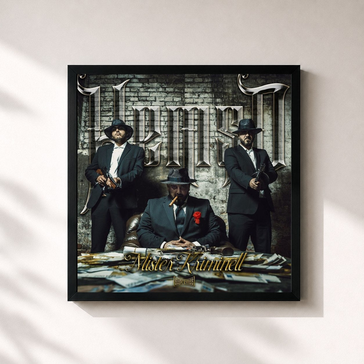 #noir Tableau carré de l'album Mister Kriminell de Hemso, cadre noir 32x32 cm