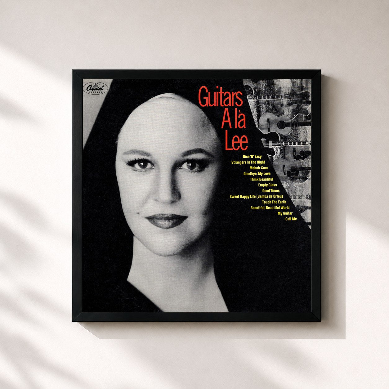 #noir Tableau carré de l'album Guitars A La Lee de Peggy Lee, cadre noir 32x32 cm