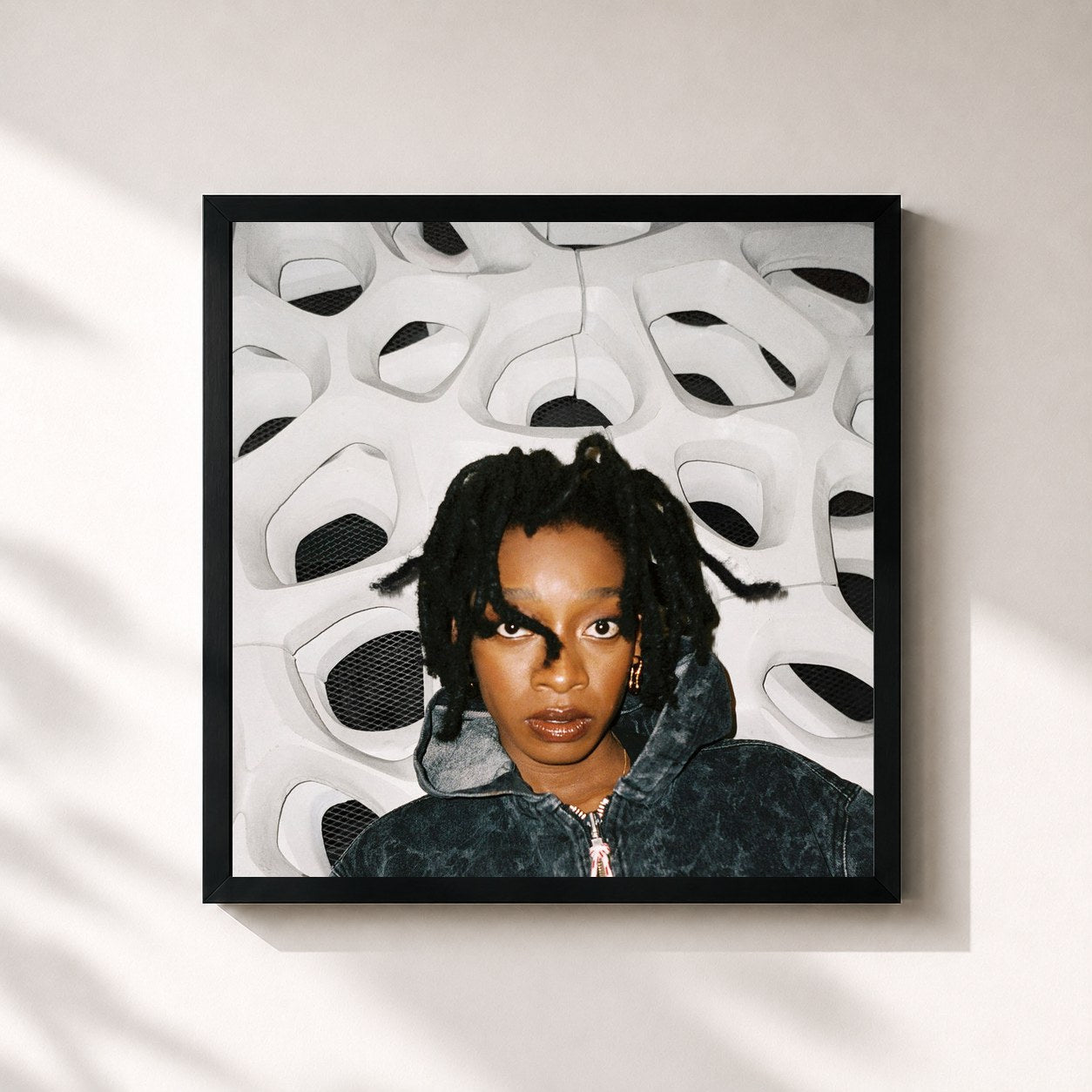 #noir Tableau carré de l'album NO THANK YOU de Little Simz, cadre noir 32x32 cm