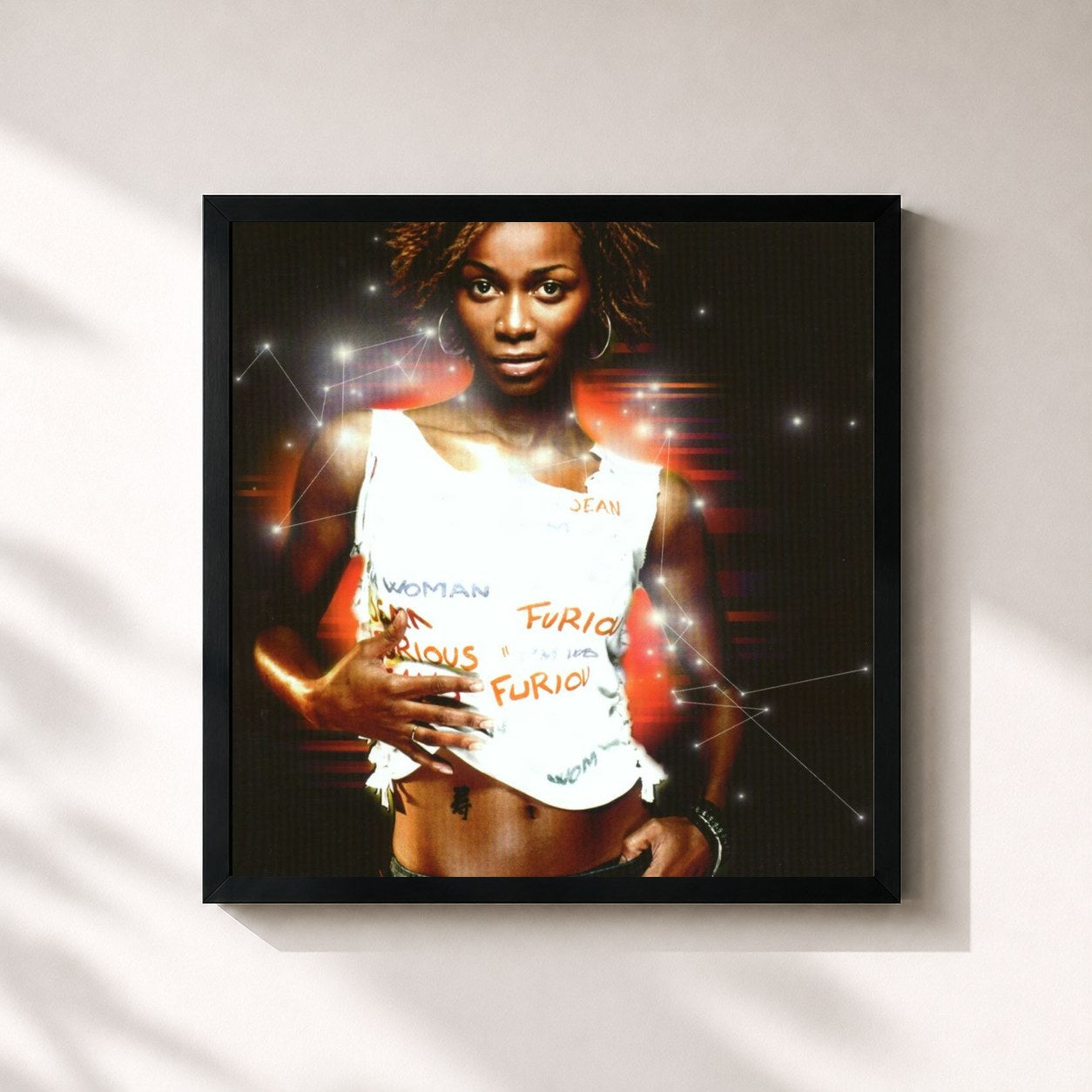 #noir Tableau carré de l'album A la vie de Saya, cadre noir 32x32 cm