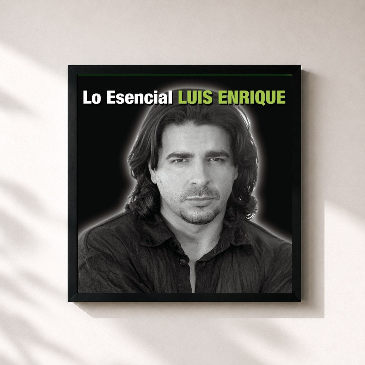 #noir Tableau carré de l'album Lo Esencial de Luis Enrique, cadre noir 32x32 cm