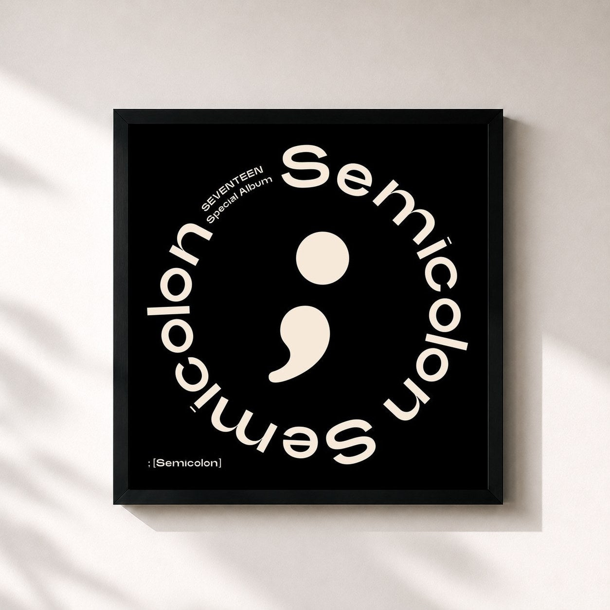 #noir Tableau carré de l'album ; [Semicolon] de SEVENTEEN, cadre noir 32x32 cm