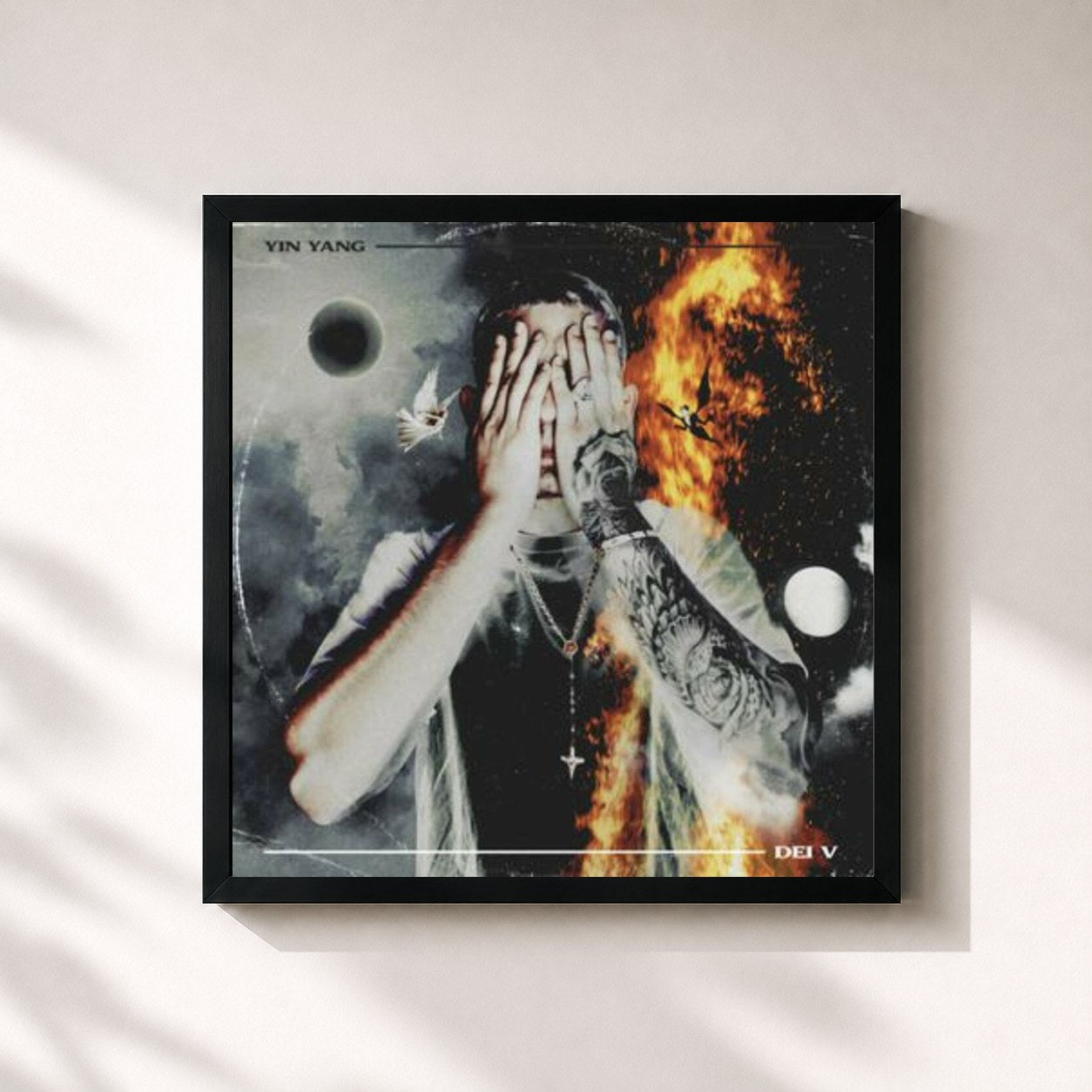 #noir Tableau carré de l'album Yin Yang de Dei V, cadre noir 32x32 cm