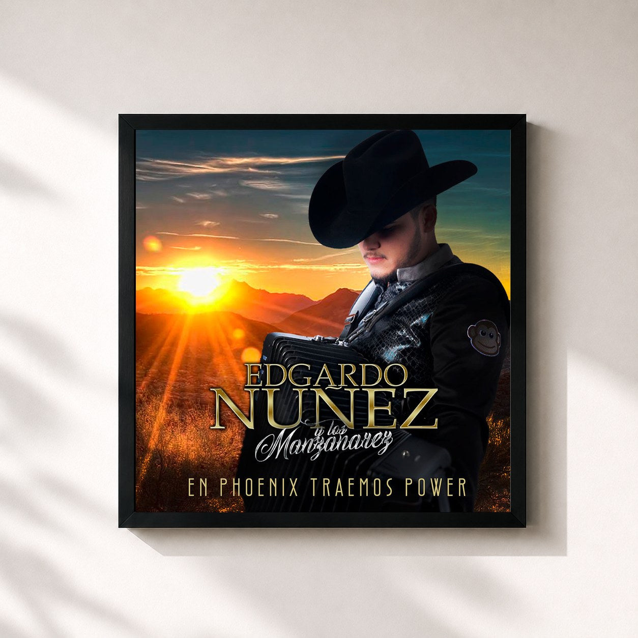 #noir Tableau carré de l'album En Phoenix Traemos Power de Edgardo Nunez, cadre noir 32x32 cm