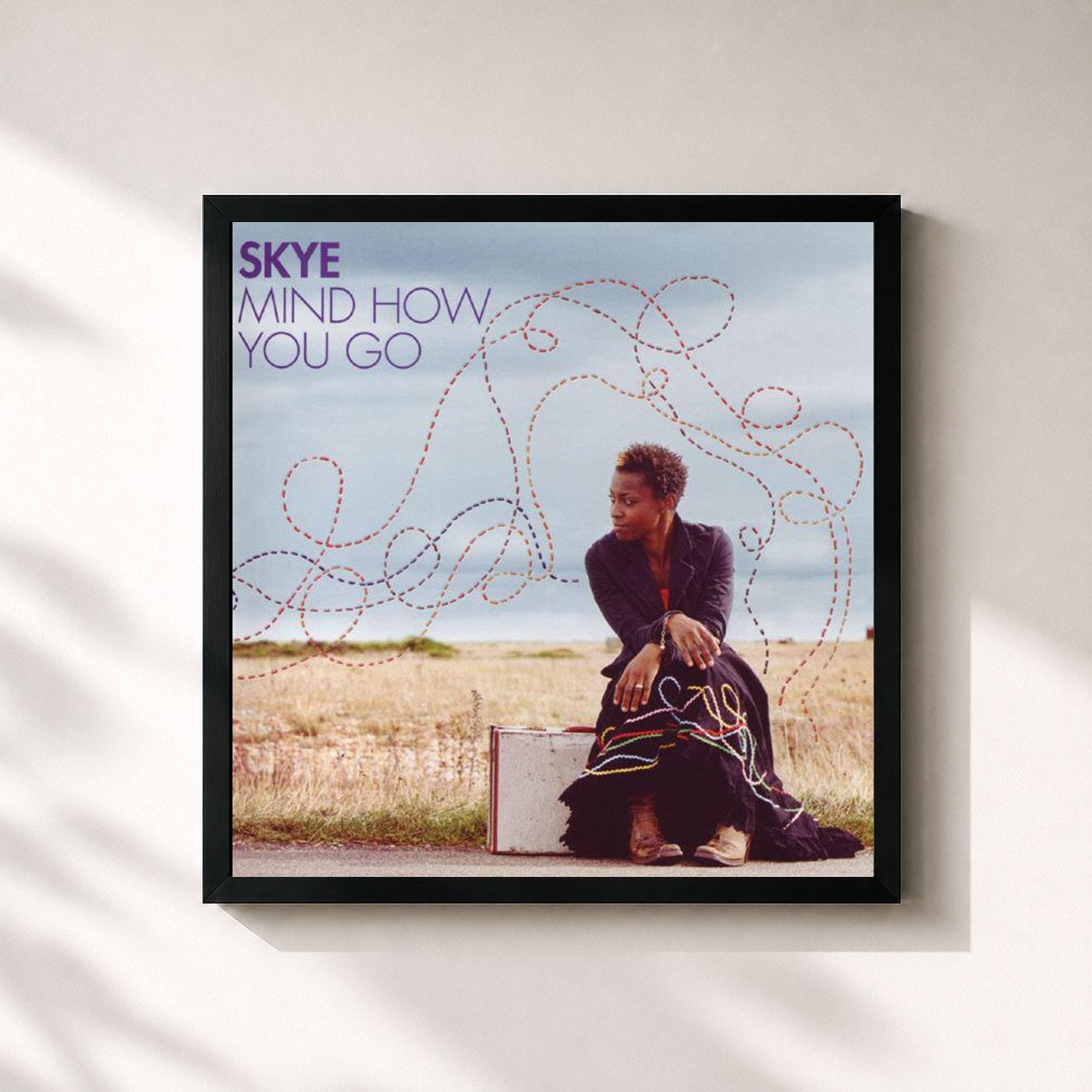 #noir Tableau carré de l'album Mind How You Go de Skye, cadre noir 32x32 cm