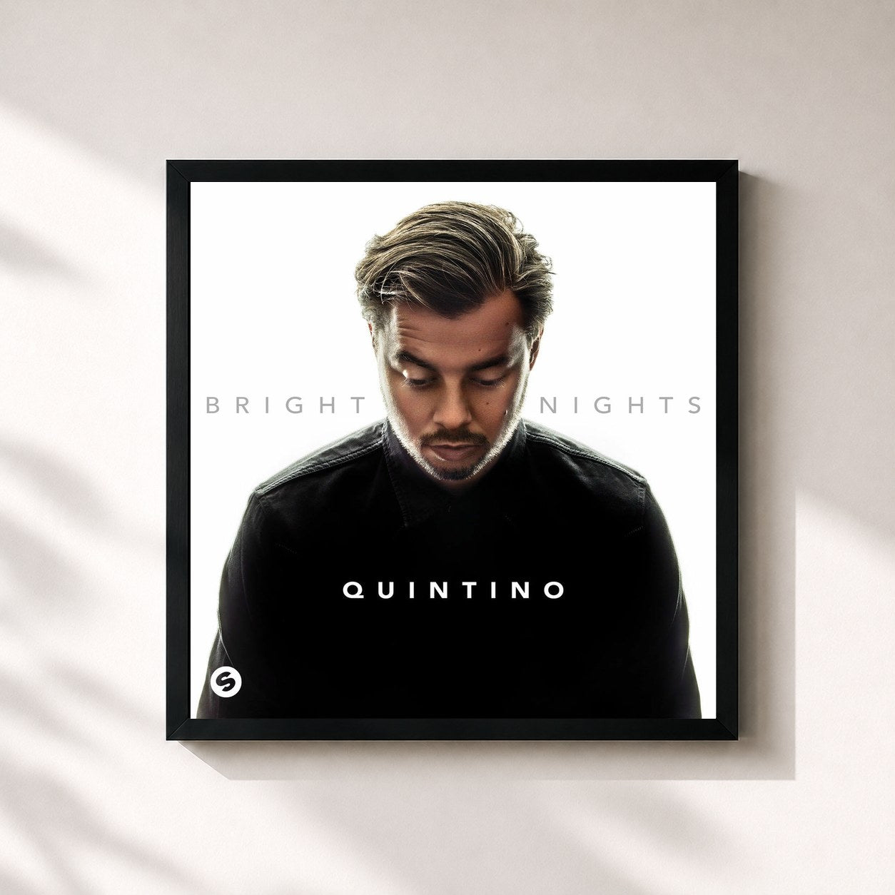 #noir Tableau carré de l'album Bright Nights de Quintino, cadre noir 32x32 cm