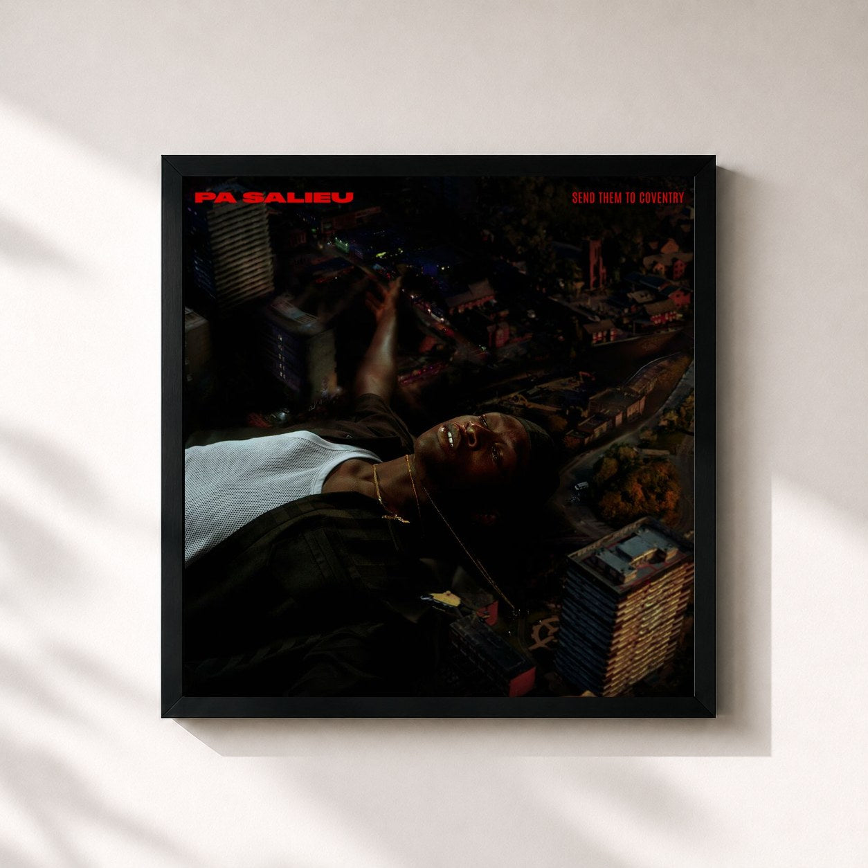 #noir Tableau carré de l'album Send Them To Coventry de Pa Salieu, cadre noir 32x32 cm