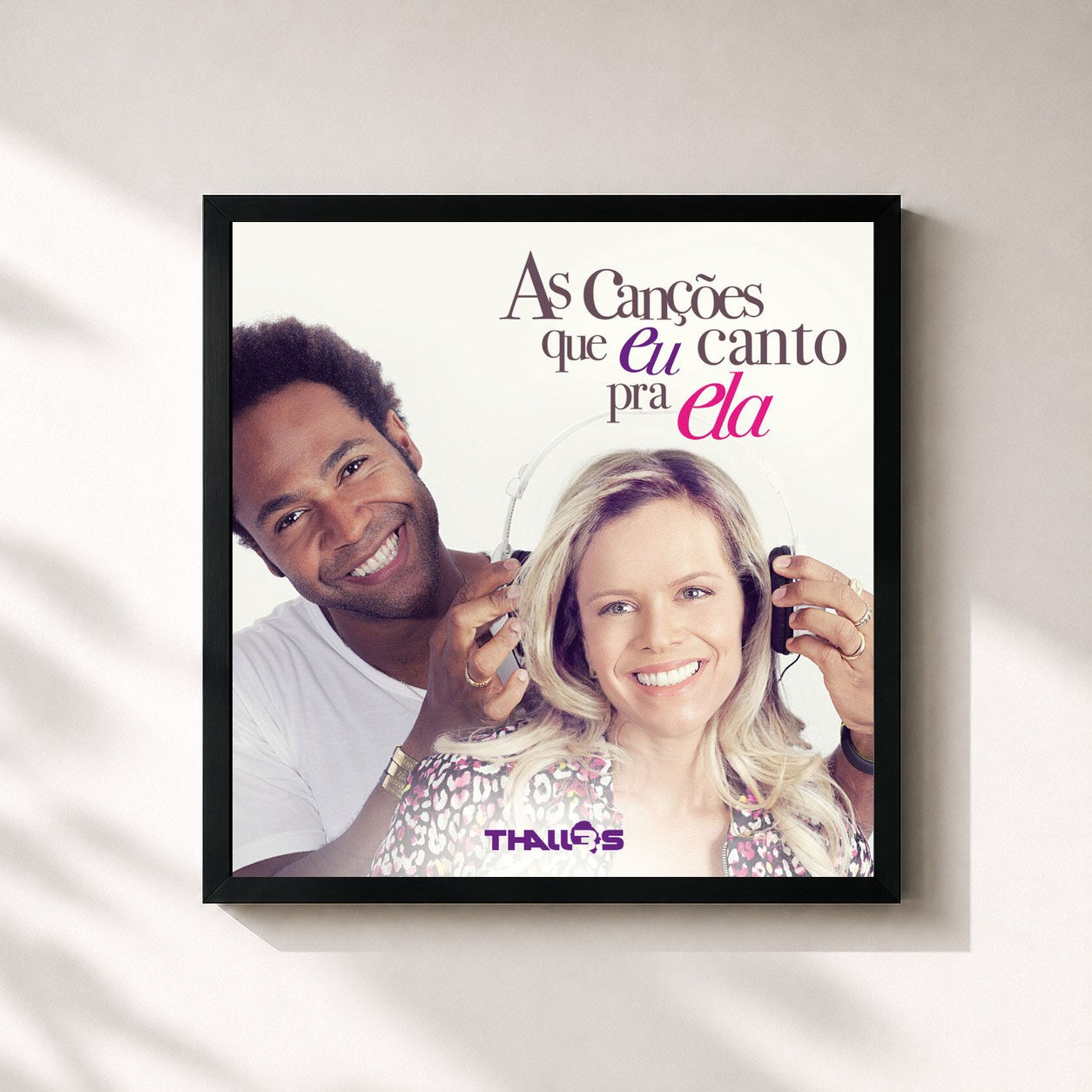 #noir Tableau carré de l'album As Canções Que Eu Canto Pra Ela de Thalles Roberto, cadre noir 32x32 cm