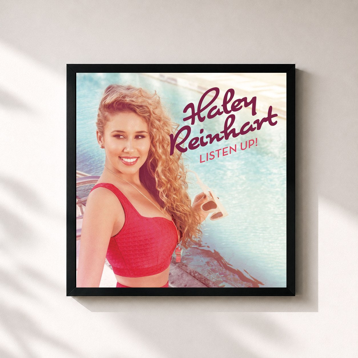 #noir Tableau carré de l'album Listen Up! de Haley Reinhart, cadre noir 32x32 cm