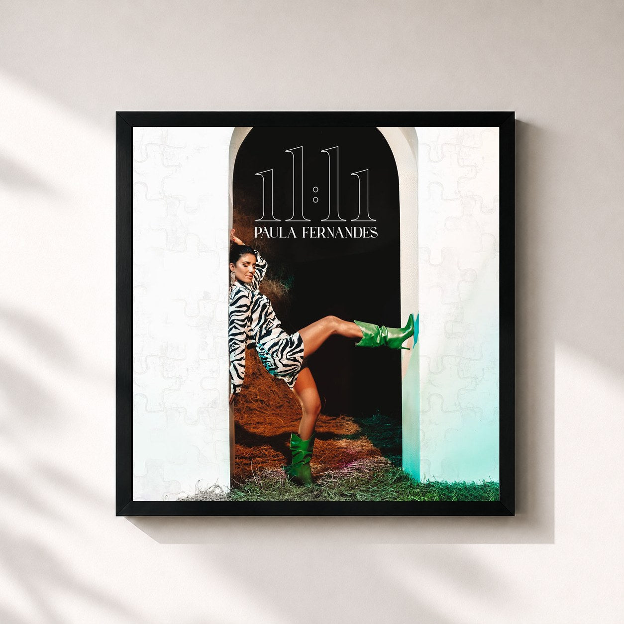 #noir Tableau carré de l'album 11:11 de Paula Fernandes, cadre noir 32x32 cm
