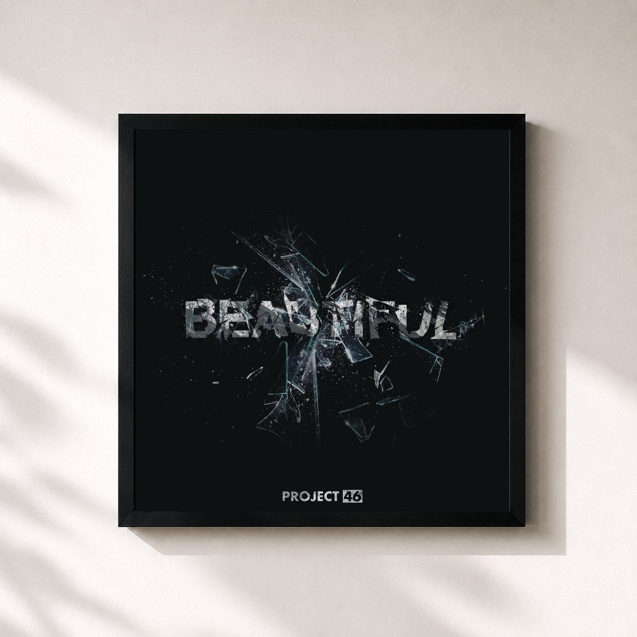 #noir Tableau carré de l'album Beautiful de Project 46, cadre noir 32x32 cm